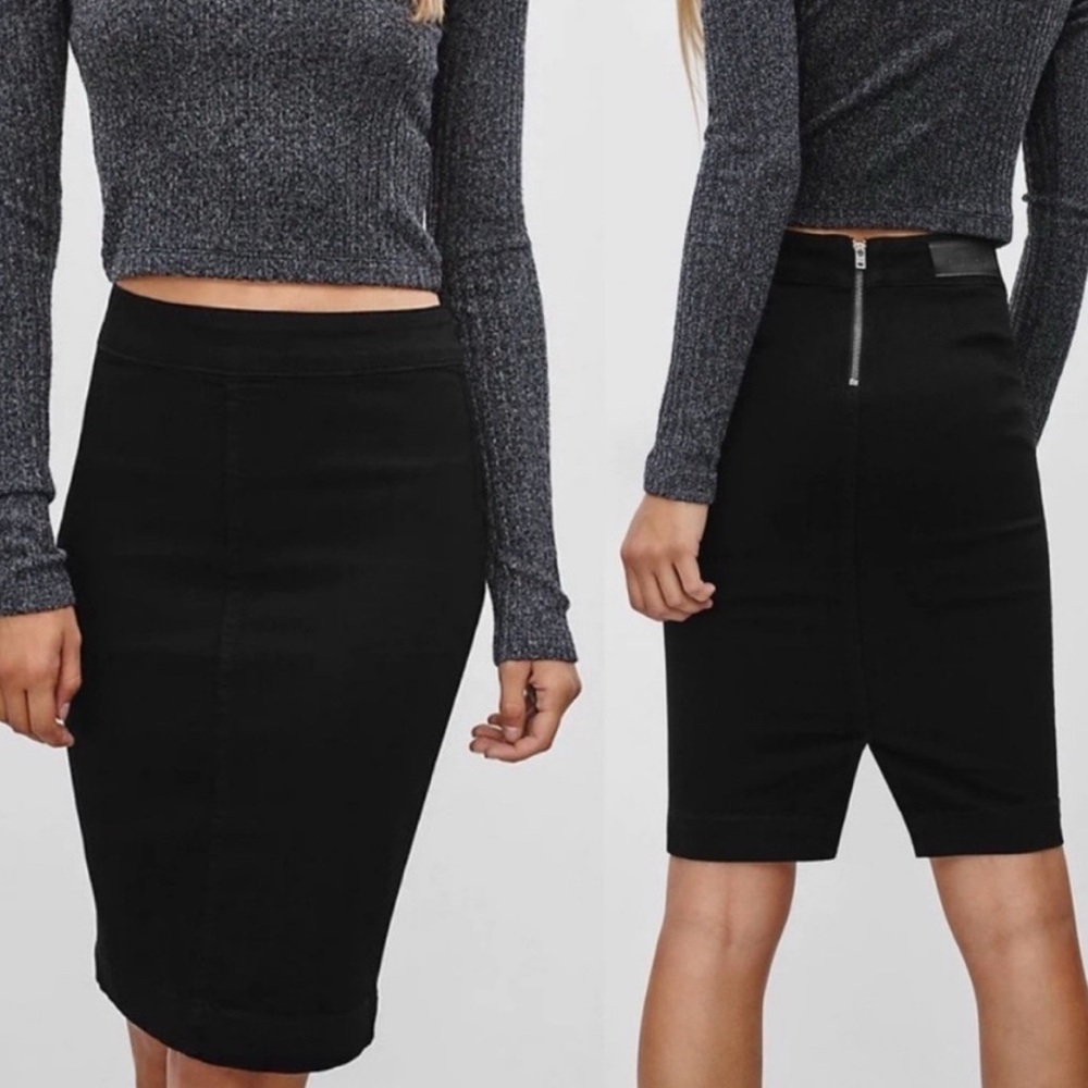 Aritzia casting skirt Like new